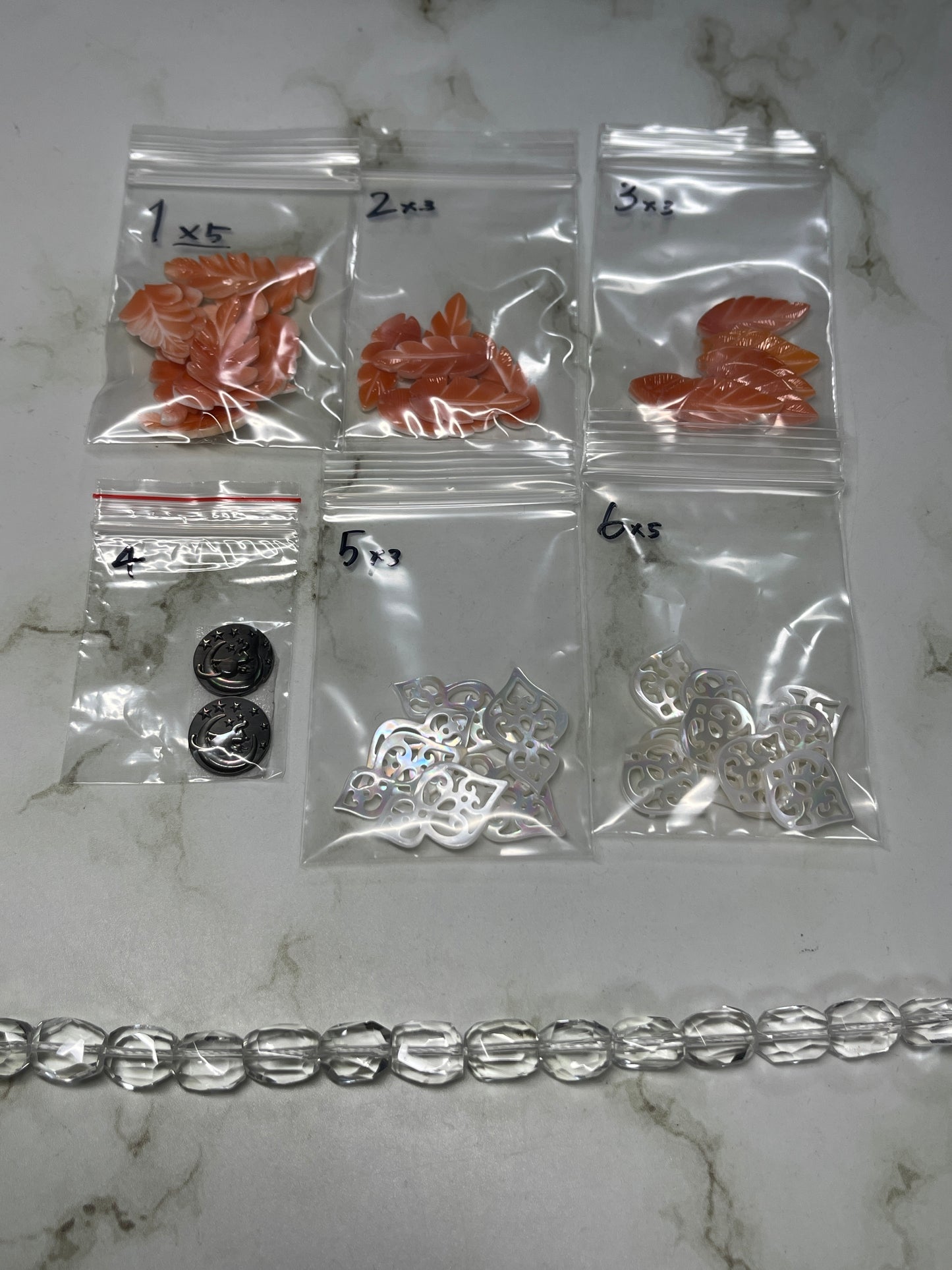 lessismoreさん 251110 天然石ビーズ