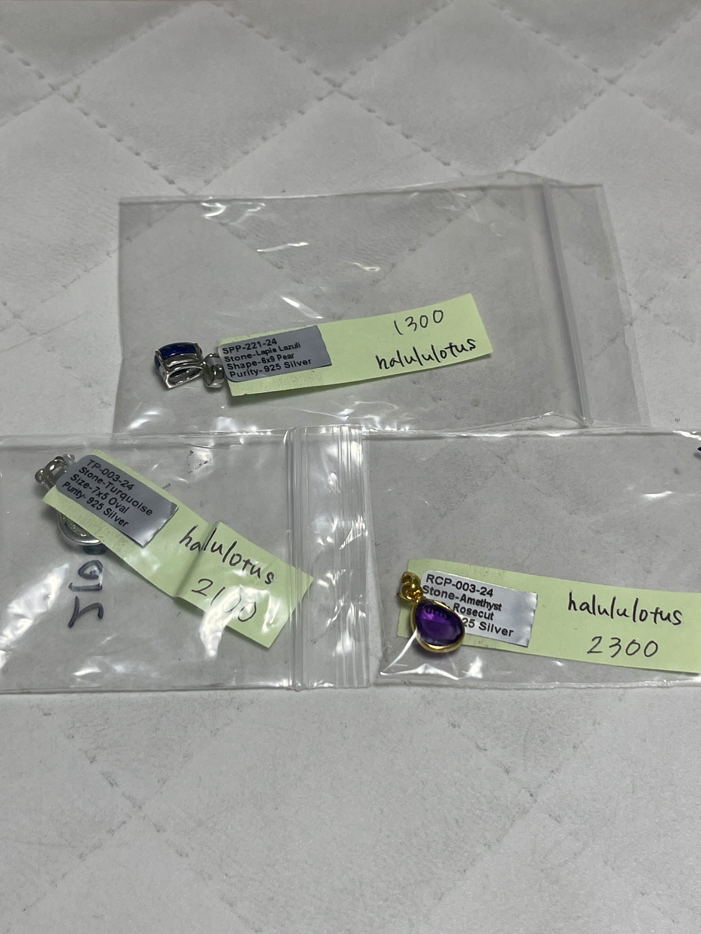 halululotusさん　250411  天然石ビーズ