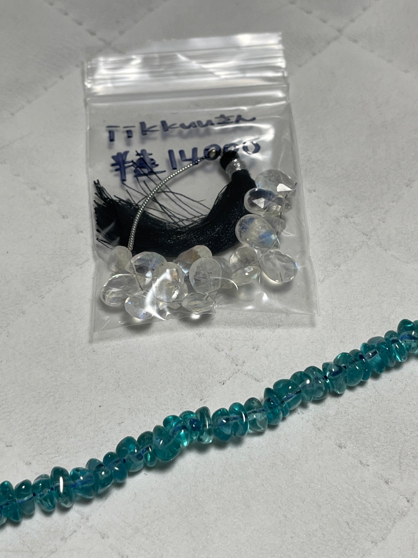 iikkuuさん　241105  天然石ビーズ