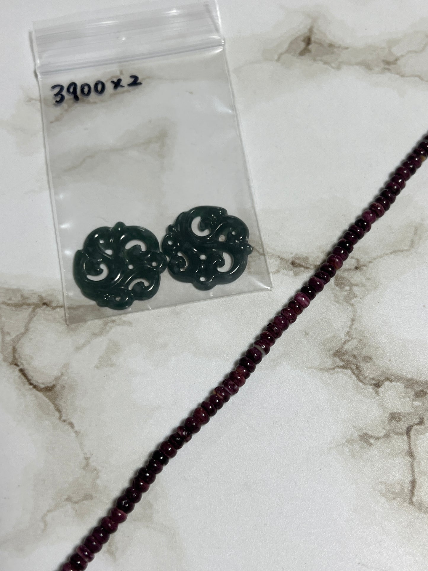 gomagomaさん　241010    天然石ビーズ